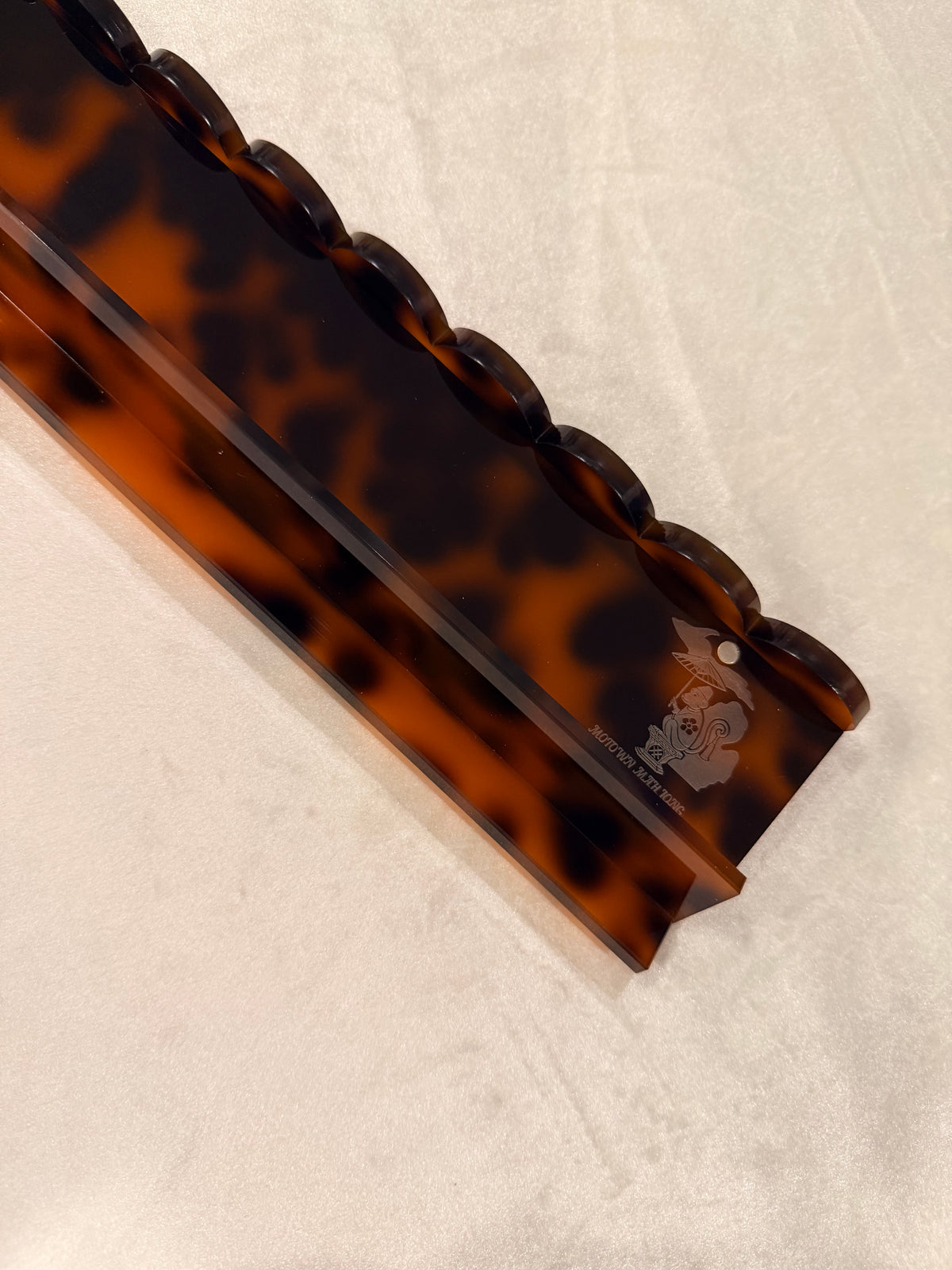 Motown Mahjong Heritage acrylic tortoise scallop Racks￼