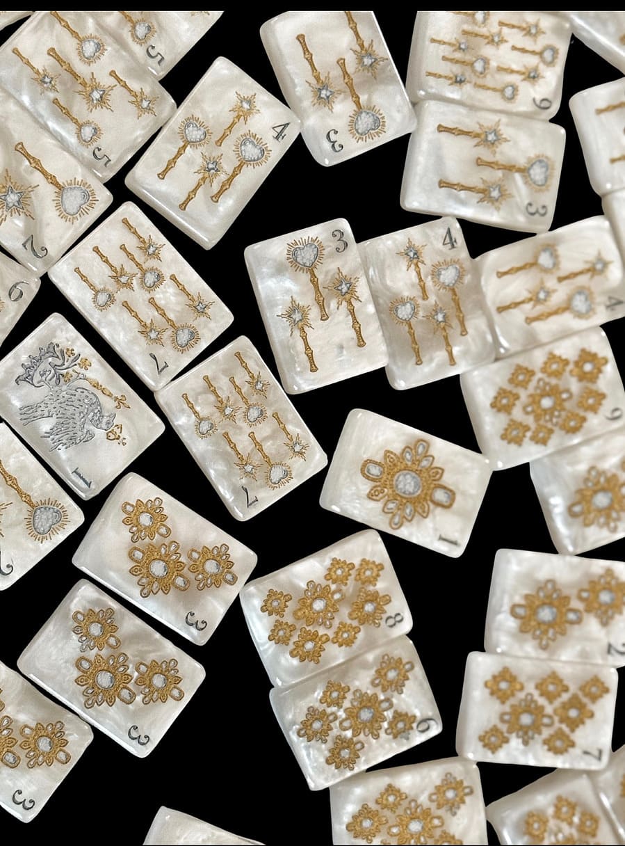 Club Mah Jenn D'or White Mother Of Pearl Silver & Gold Tile Set
