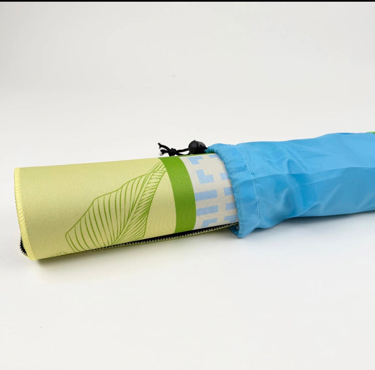 Cabana Club
Neoprene Umbrella
Mat w/ Carrying Bag